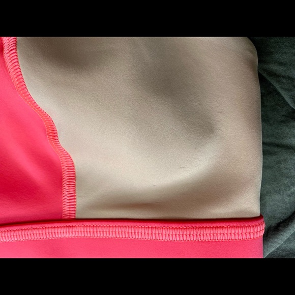 Sweaty Betty | Circuit Sports Bra in Misty Rose Pink - Picture 3 of 7